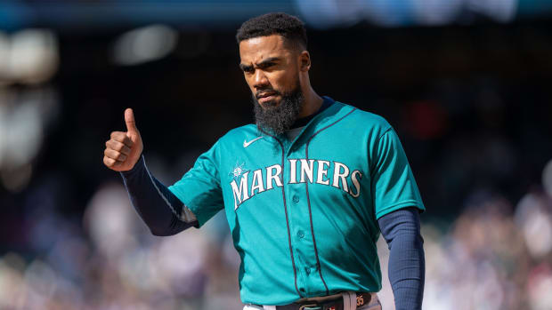 Dodgers Sign Teoscar Hernandez to a One Year Deal